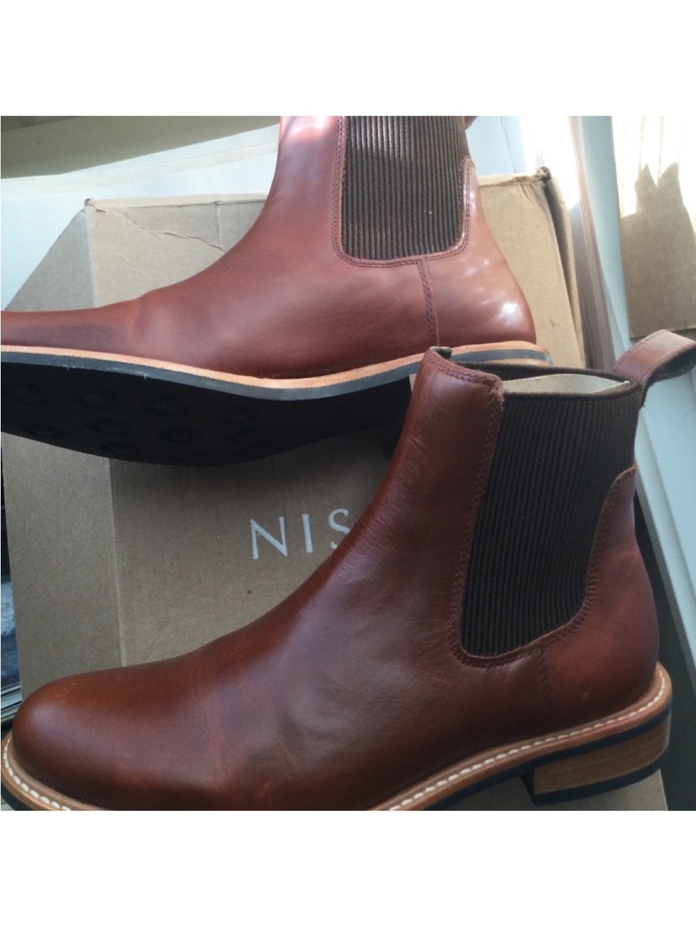 NISOLO Carmen Chelsea Leather Boots NIB - Picture 5 of 13